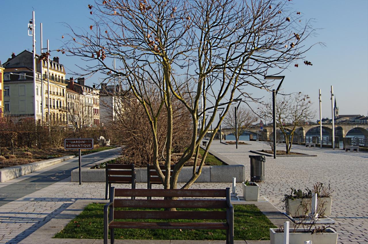 Banc esplanade Lamartine Mâcon